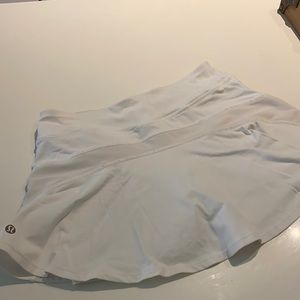 Lulu Lemon white tennis skirt